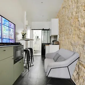 Apartment Authentic Studio - 2p - Canal Saint-martin, Paris